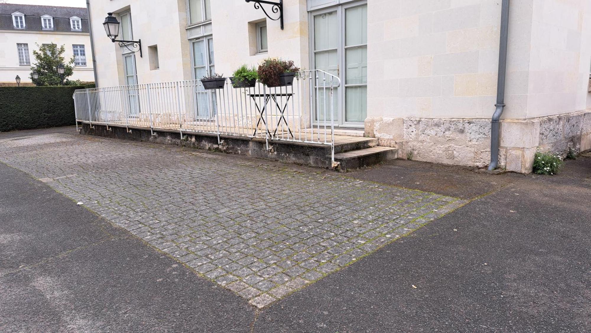 Duplex Quartier Cathedrale Parking Prive Apartment Tours Exterior photo